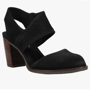 Tom’s Majorca Closed Toe Sandal with Block Heel. Black Suede. Size 7M. Like New.
